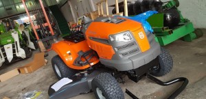 Máy cắt cỏ người lái HUSQVARNA TC114